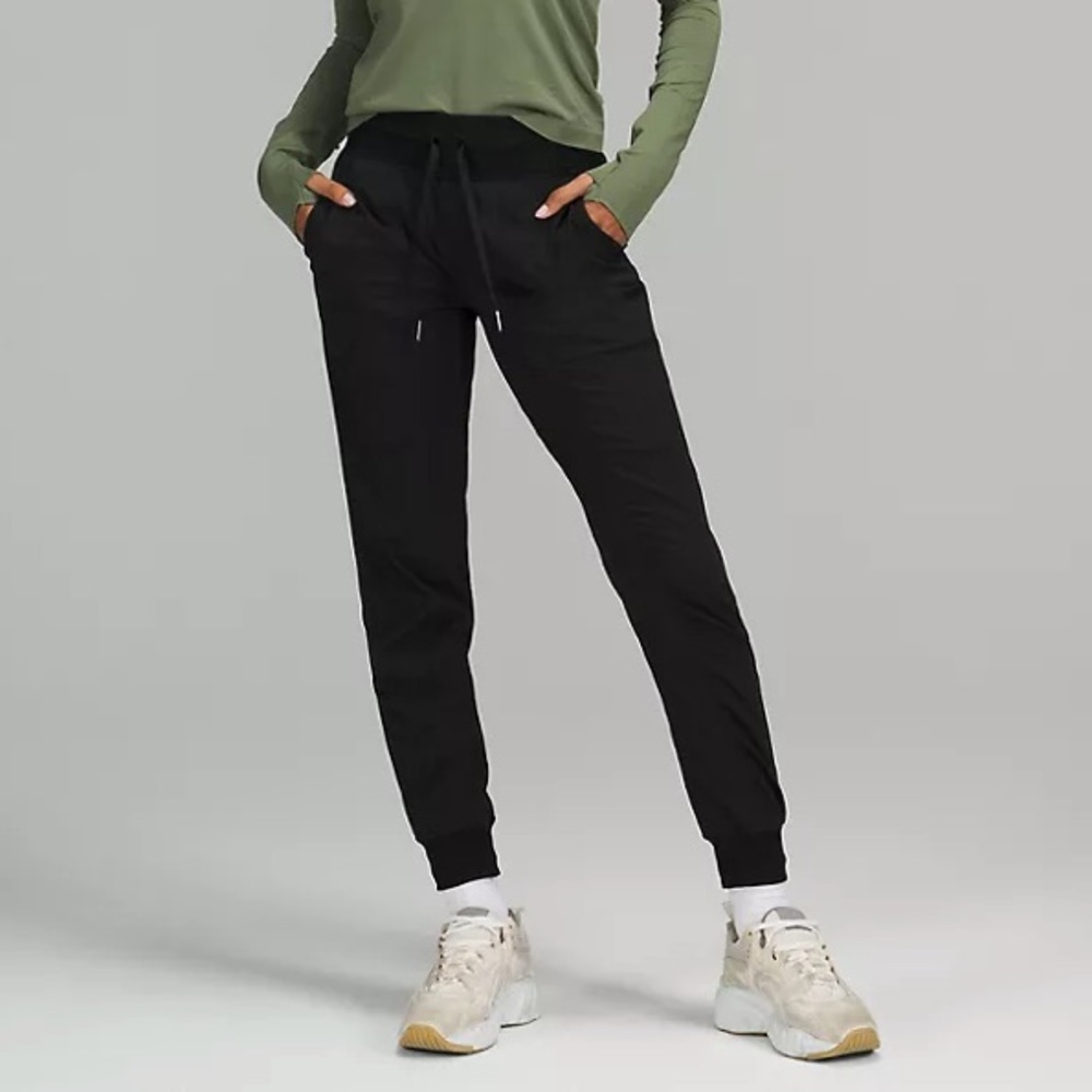 Lululemon Black Studio Dance Jogger size 6